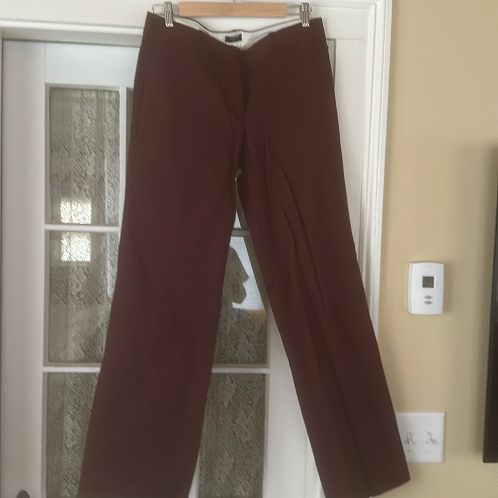 J Crew maroon burgundy city fit chino pants. Size 6